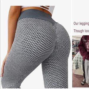 Set of 2 ruched butt leggings